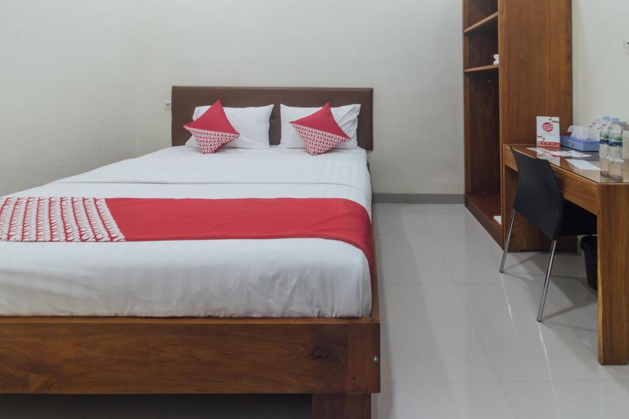 Clean & Comfort Homestay Ambon Luaran gambar
