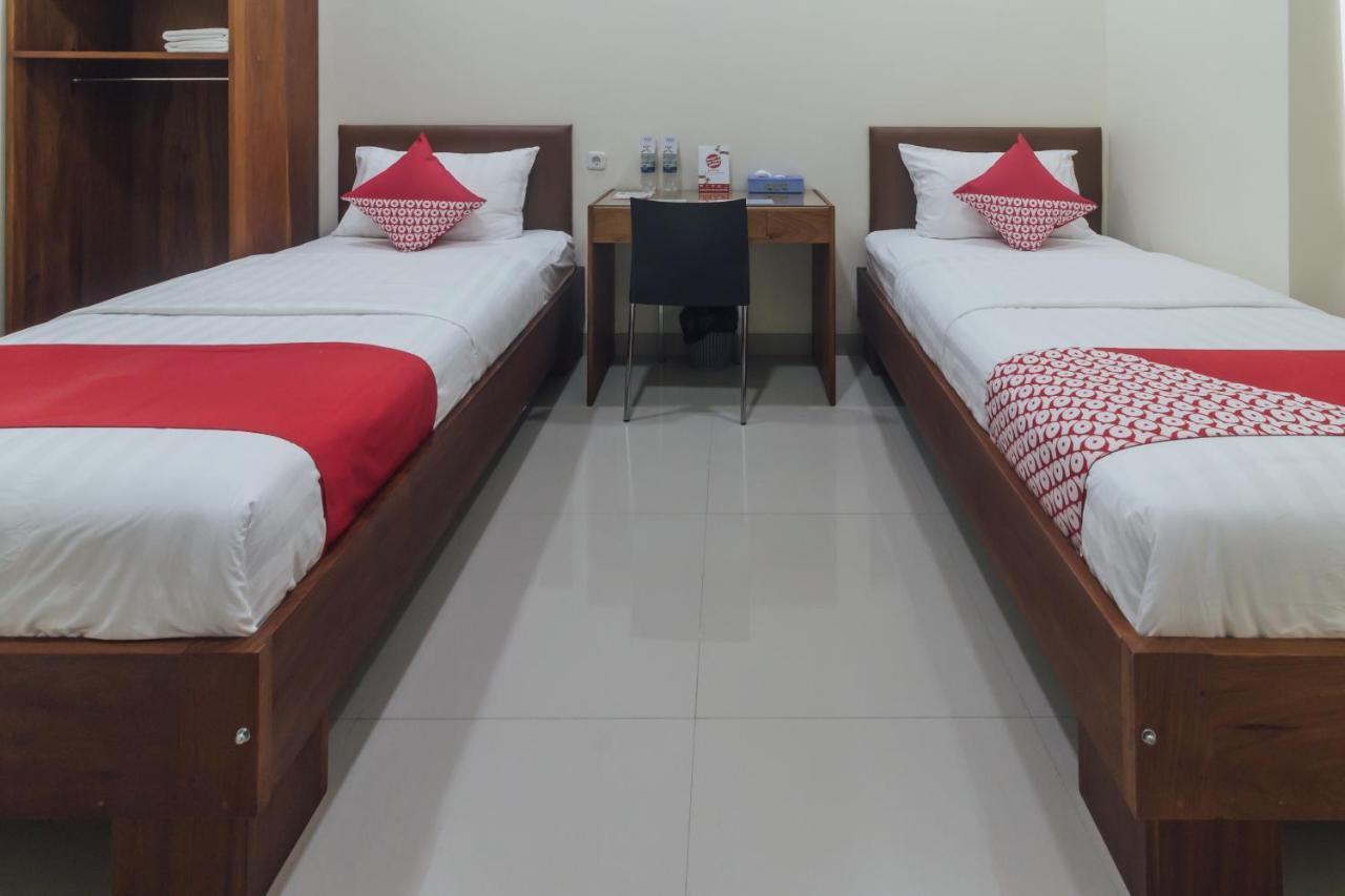 Clean & Comfort Homestay Ambon Luaran gambar
