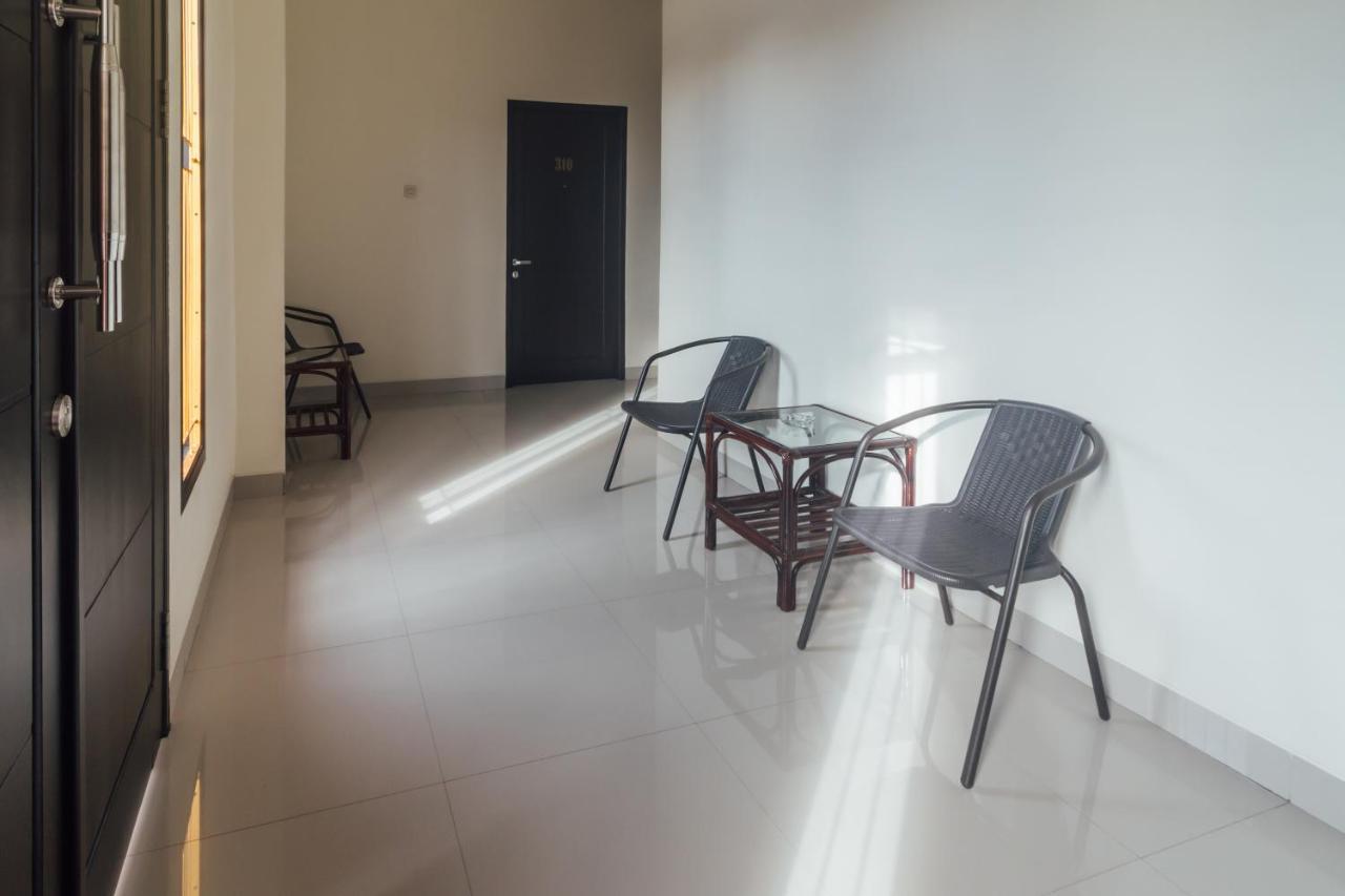 Clean & Comfort Homestay Ambon Luaran gambar