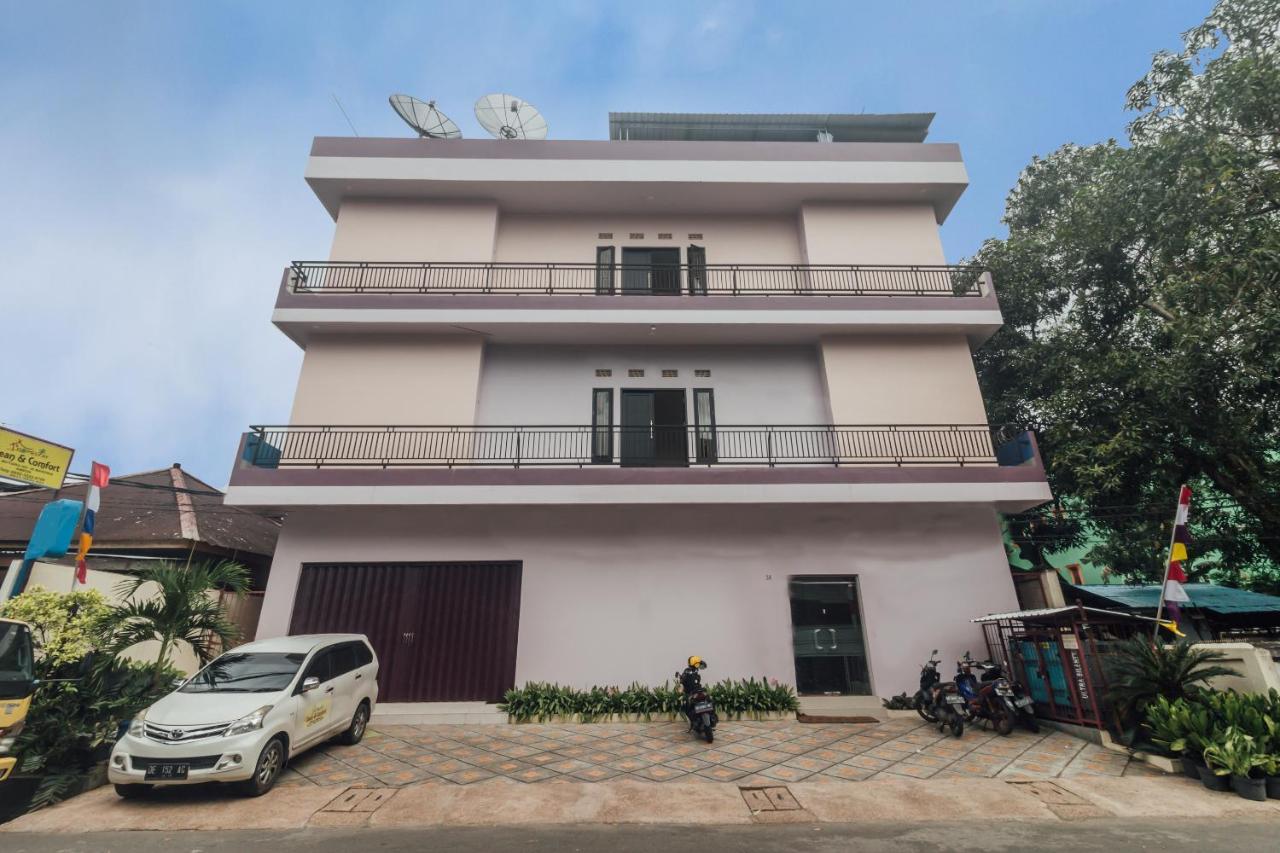 Clean & Comfort Homestay Ambon Luaran gambar