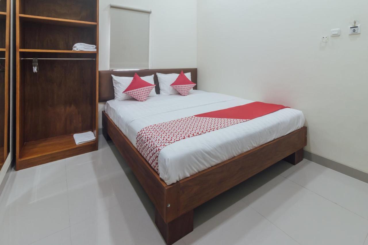 Clean & Comfort Homestay Ambon Luaran gambar