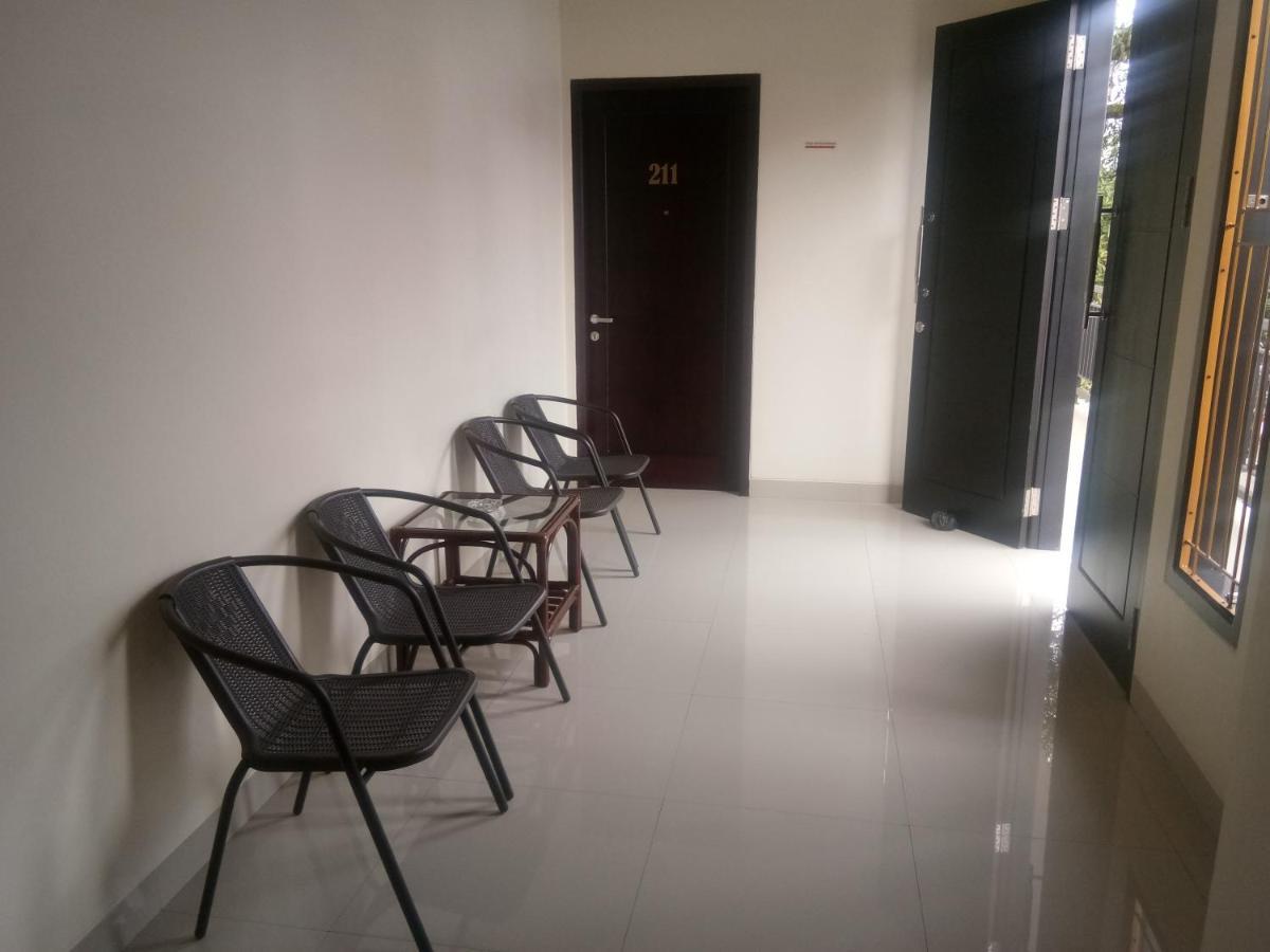 Clean & Comfort Homestay Ambon Luaran gambar